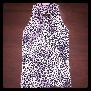 🌟sale🌟Women’s Vertigo Paris sleeveless sweater